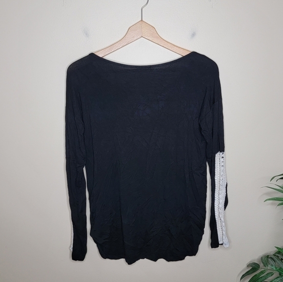 Fantastic Fawn | Black Long Sleeve Tee with Lace Insets Size Medium - Picture 2 of 5